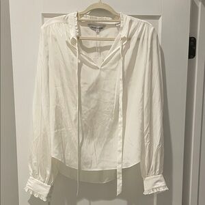 NWT. Veronica Beard off-white silk Louama top blouse. Size 8.